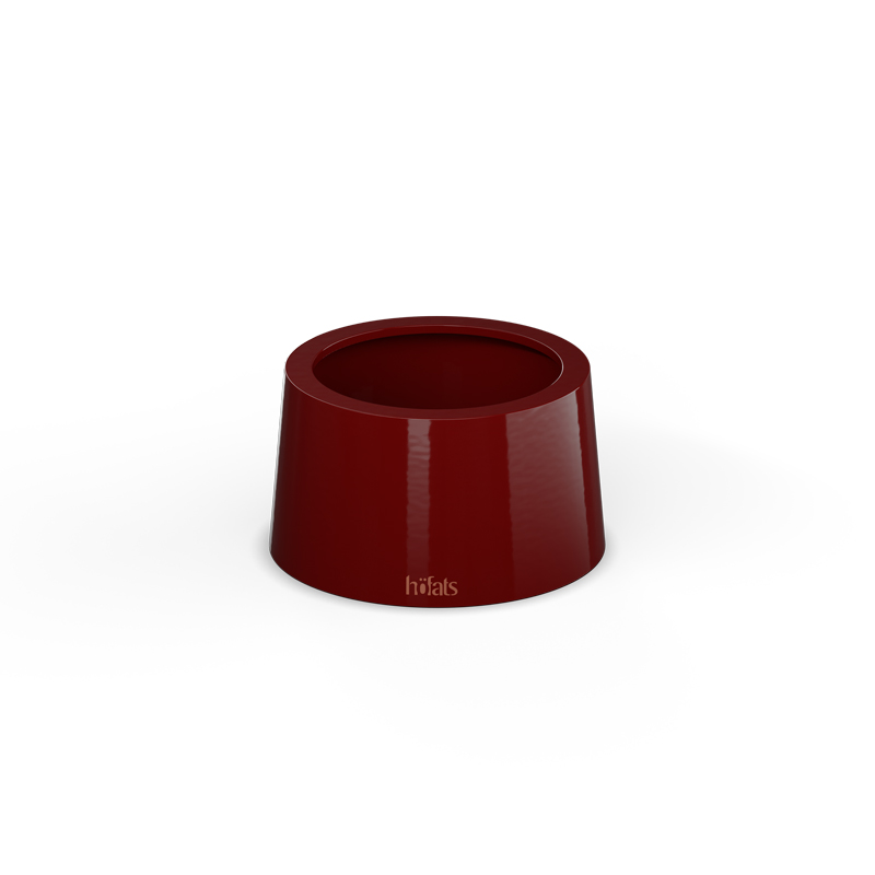 Une tasse en émail rouge, la 00847 SPIN air 900 Base rouge, complète le moment avec son design réfléchi.