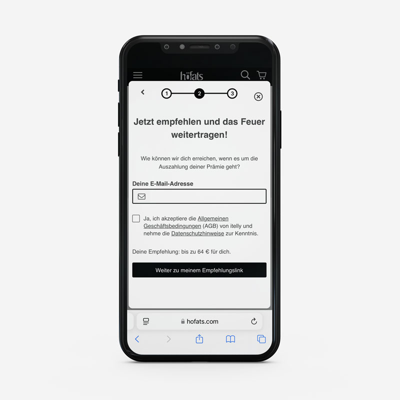 L'application pour l'iPhone est affichée à l'écran, avec la promotion Bring A Friend.