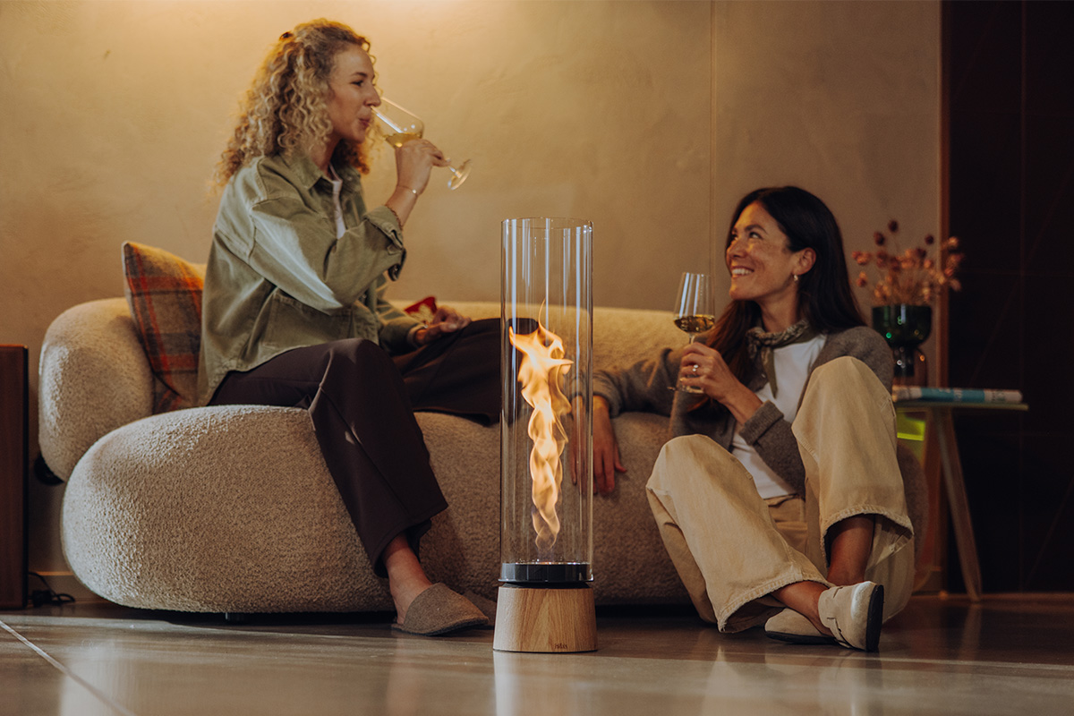 SPIN air 1500 Pedestal Fireplace Oak