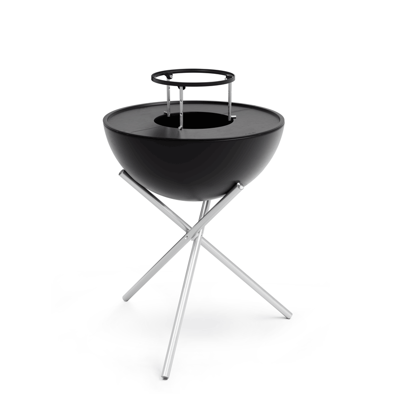 BOWL 70 Anneau Chauffant La photo présente un barbecue noir avec un support en métal, avec l'anneau chauffant BOWL 70.