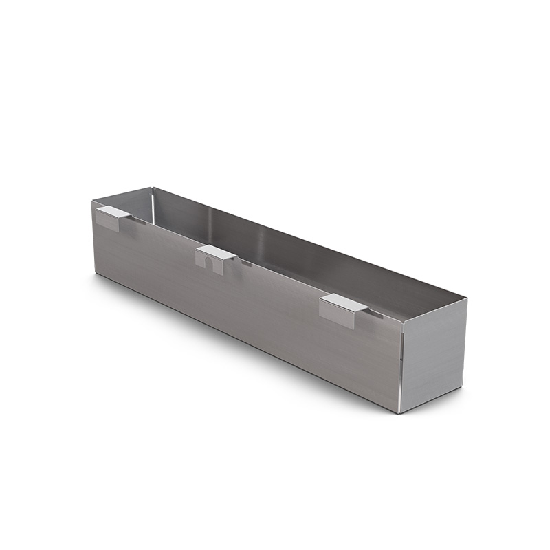 Une représentation d'une boîte rectangulaire en acier inoxydable, mettant en avant la boîte à outils de cuisine 00830 Fire comme élément central et utile.