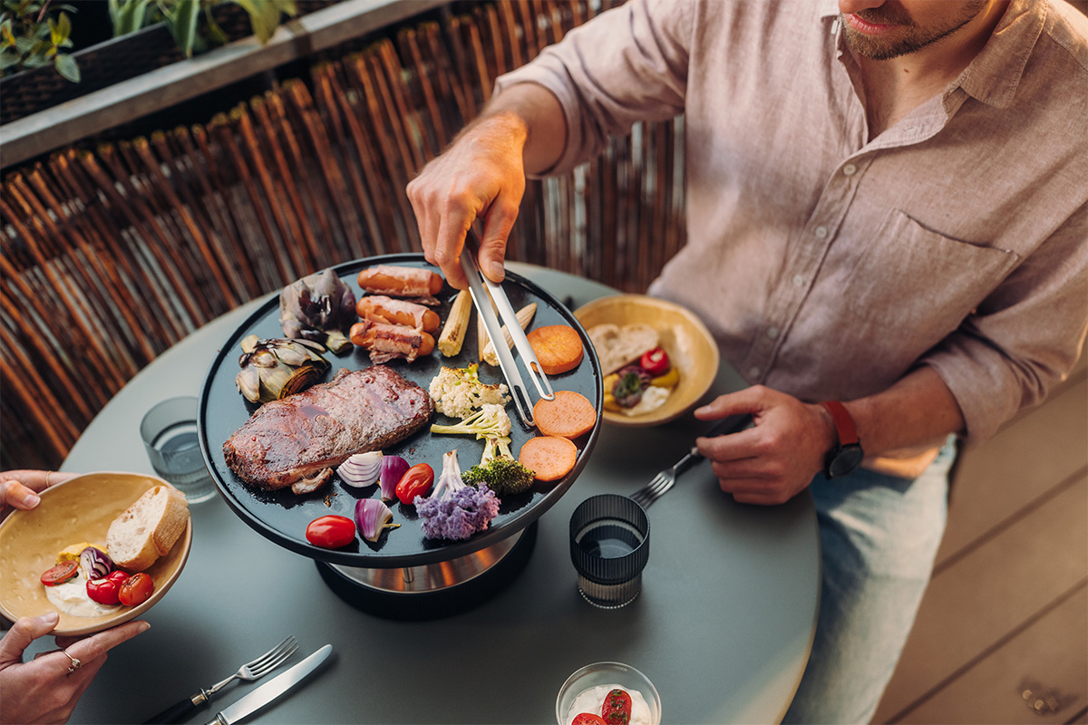 CIRCLE 35 Tabletop Grill CIRCLE 35 Tabletop Grill