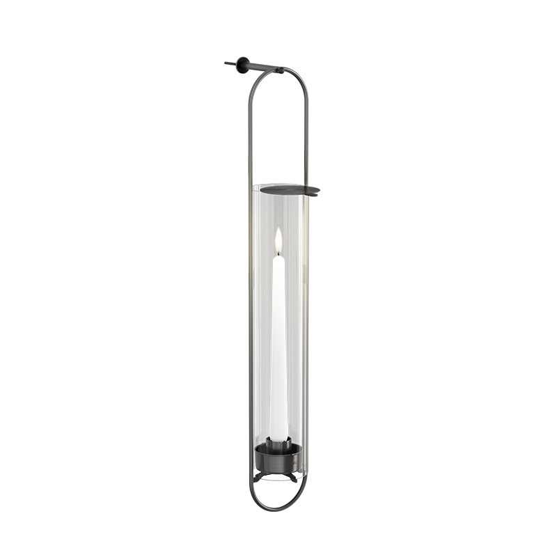 OVAL CANDLE Wandhalter schwarz Eine Darstellung einer schwarzen Wandleuchte mit einem Glaskolben, die die 00285 OVAL CANDLE Wandleuchte in Schwarz als zentrales und zweckmäßiges Element zeigt.