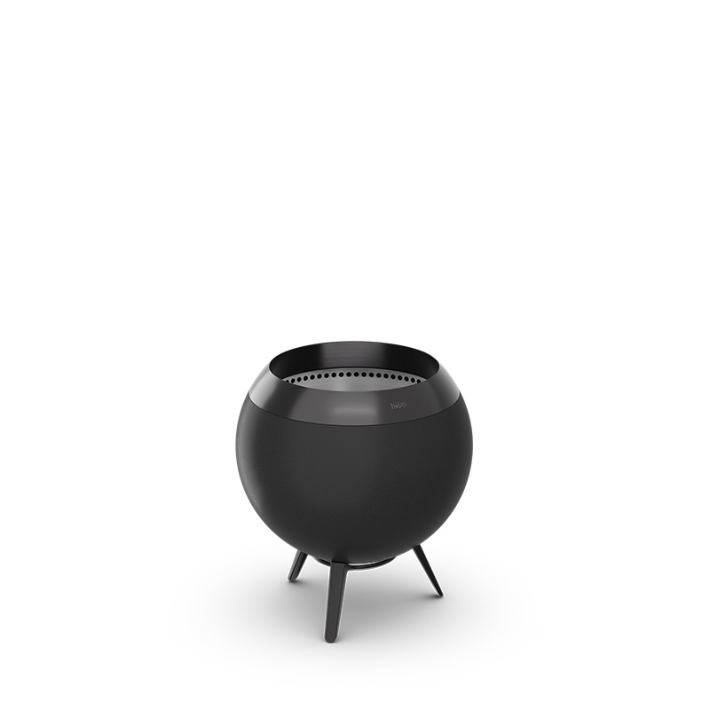 MOON 45 all black Fire Basket with low stand Studiobild der MOON mit niedrigem Fuß ohne brennende Flamme