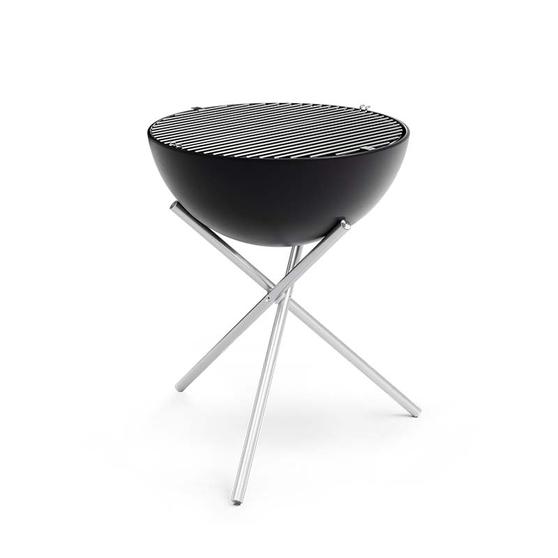 BOWL 57 Grille Une image montrant le barbecue avec une Grille noire et des pieds en acier inoxydable, avec le BOWL 57 Grille.