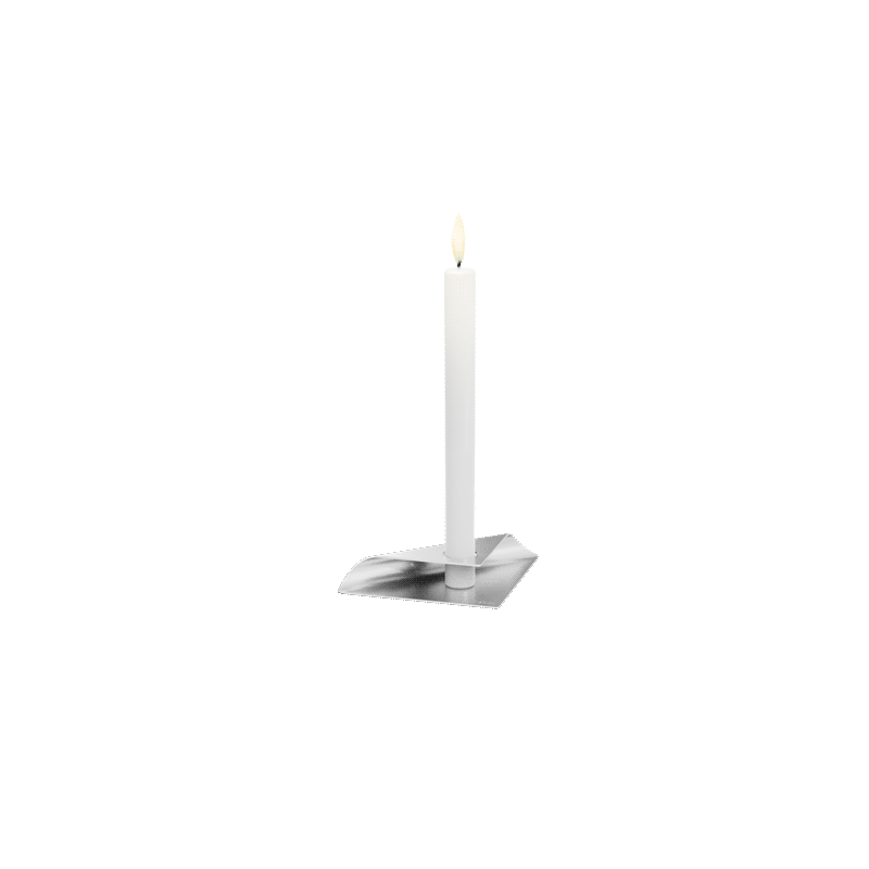 Une image montrant une bougie blanche avec une seule bougie dessus, avec la SQUARE CANDLE .