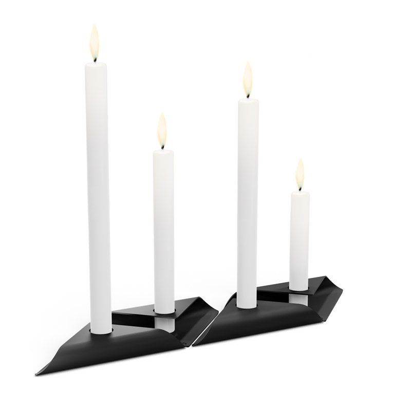 SQUARE CANDLE Candleholder black A view of a pair of candles with a white candle, with the SQUARE CANDLE Candleholder Set black.