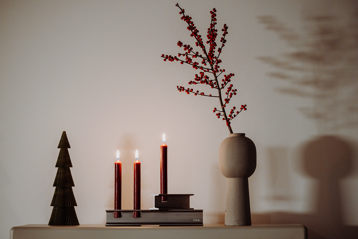 HENRY METAL II Bougeoir argent Un vase avec une branche d'arbre avec la touche raffinée de l'argent 00798 HENRY METAL I et II